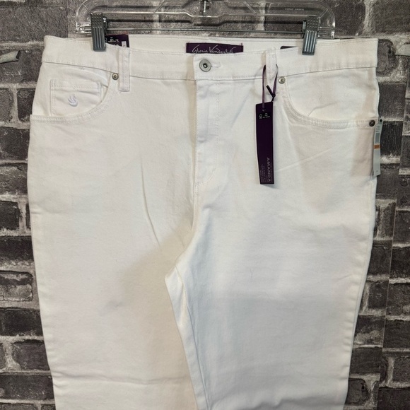 NWT Gloria Vanderbilt Amanda Jeans Classic fit Tapered leg Mid rise White - Picture 2 of 11